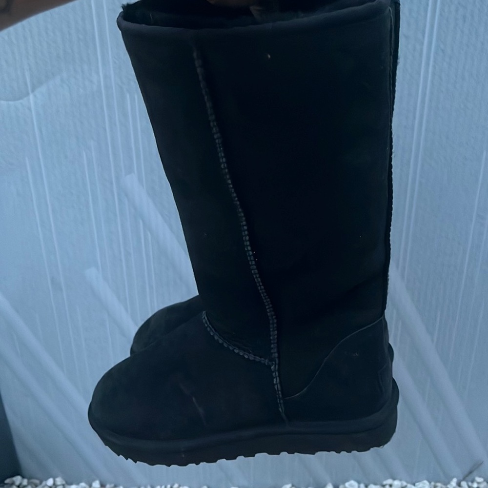 UGG CLASSIC CLASSIC TALL II BOOTS -BLACK SHEEPSKIN -WOMEN’S US 10 -NEW